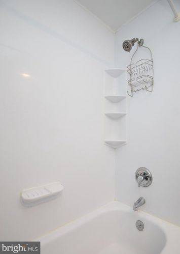 11023 Academy Rd, Philadelphia PA 19154-3301 exterior