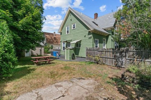 246 Smith St, Providence RI 02911-3307 exterior