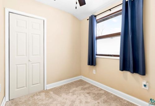 425 71 Ave, Duluth MN 55807-1842 exterior