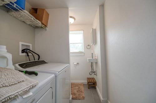 126 Tilford Rd, Pittsburgh PA 15235-2249 exterior