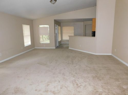 8719 48th St, Tampa, FL 33617-6021