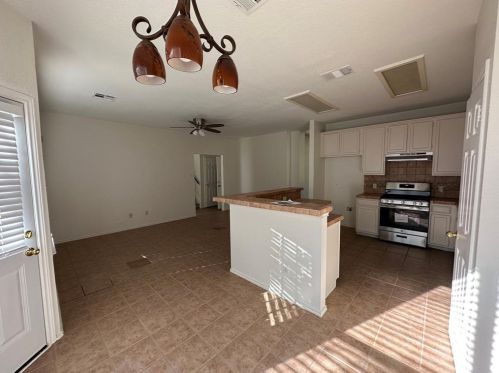 9405 Bernoulli Dr, Austin TX  78748-5044 exterior