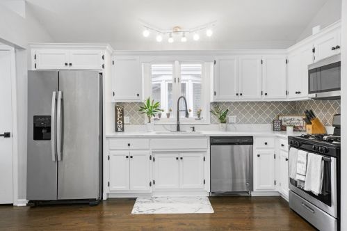 6729 64th Pl, Chicago IL  60638-4837 exterior