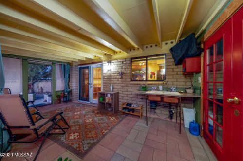 7601 Logan Dr, Tucson AZ  85730-3408 exterior