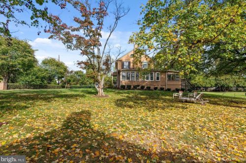 109 Forest Ave, Rockville MD 20850-1820 exterior