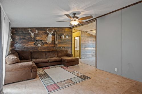 663 Maple Is Rd, Meskegon MI 49442-9479 exterior