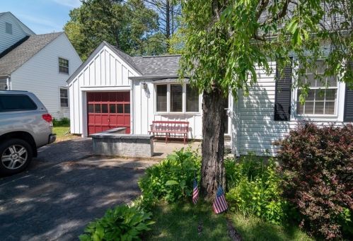 138 Hartford Ter, Springfield, MA 01118-1538