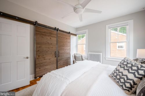 301 Raymond Ave, Alexandria VA 22301-1037 exterior