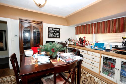 5610 Martin Dr, Milwaukee WI 53208-2534 exterior