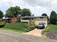 210 Joyce Dr, Pittsburgh PA  15212-1341 exterior