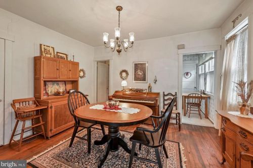 41 Chapel Ave, Camden NJ 08109-5143 exterior