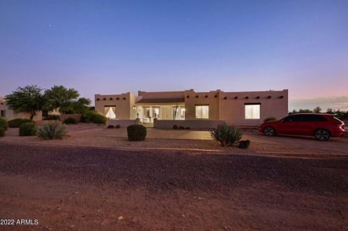 2007 Carriage Dr, Phoenix AZ 85086-8413 exterior