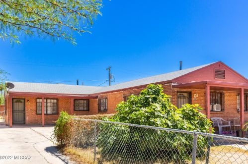 4526 20th St, Tucson, AZ 85711-4880