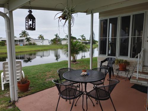 2944 Fiddlewood Cir, Fort Pierce FL 34952-3342 exterior