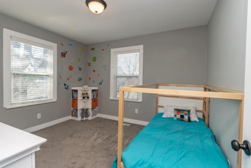 956 Dayton Ave, Saint Paul MN 55104-6544 exterior