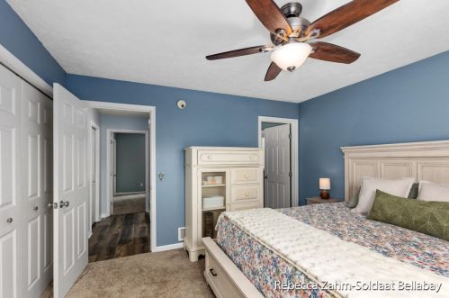 775 Green Meadows Dr, Middlevle MI 49333-8078 exterior