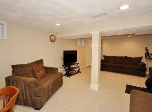 5 Reeves Rd, Maynard MA  01754-2265 exterior