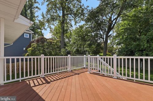 6527 Divine St, Mc Lean VA 22101-4623 exterior