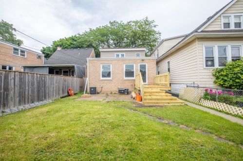 4572 Melvina Ave, Chicago IL  60630-3014 exterior