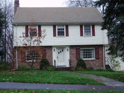 45 Bellevue St, Newton, MA 02458-1918