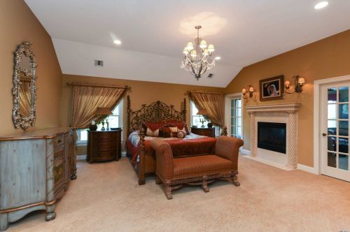 109 Elmwood Dr, Huntington Station NY 11746-5658 exterior