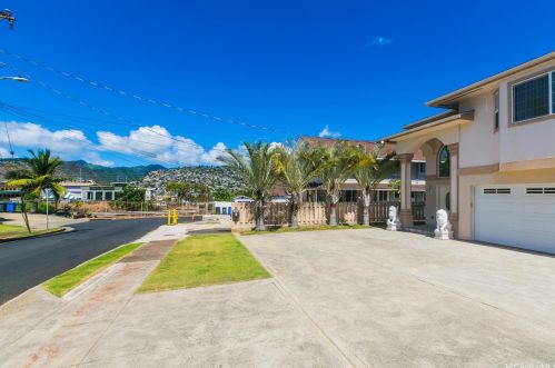 1009 13th Ave, Honolulu, HI 96816-3649