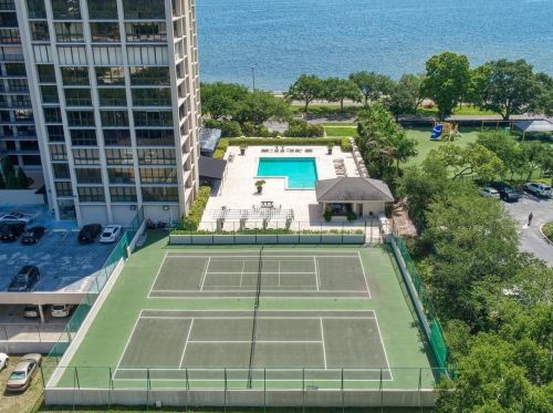 3301 Bayshore Blvd, Tampa FL  33629-8875 exterior