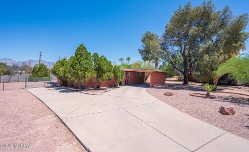 8105 Beverly St, Tucson AZ 85710-5929 exterior