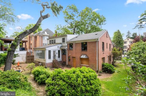 5121 Klingle St, Washington DC  20016-2654 exterior