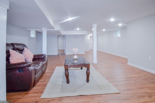 9 James St, Montclair NJ  07042-2901 exterior