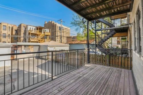 4831 Winthrop Ave, Chicago IL 60640-6895 exterior