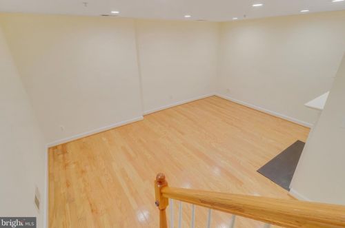 8517 Cameron St, Silver Spring MD 20910-3466 exterior