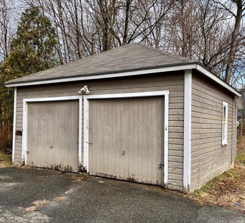 386 Migeon Ave, Torrington CT 06790-4641 exterior