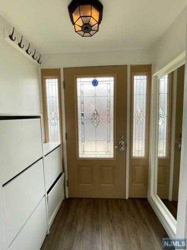 58 Hackensack St, East Rutherford NJ 07073-1415 exterior