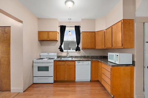 207 Perryview Ave, Pittsburgh PA 15214-1528 exterior