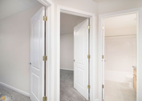 2960 Fields Dr, Lithonia GA  30038-2082 exterior