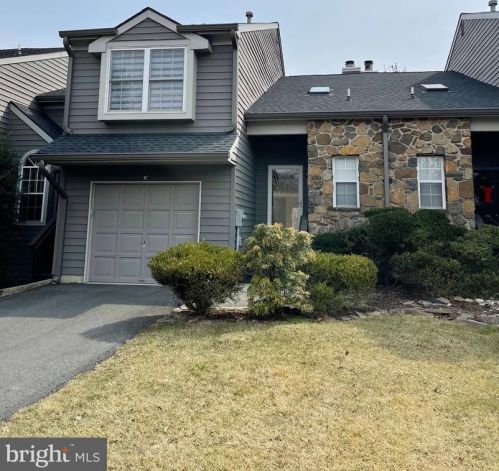 1 Brookline Ct, Princeton NJ 08540-1741 exterior