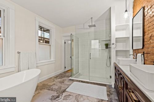 460 Queen St, Lancaster PA  17603-5618 exterior