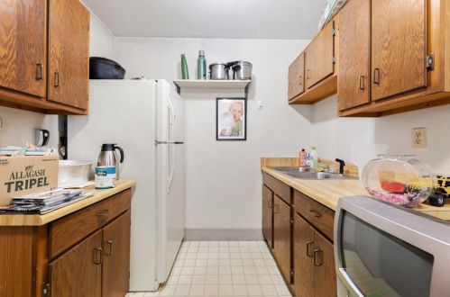 209 15 St, Atlanta GA 30318-7805 exterior