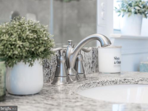 3143 Ft Lincoln Dr, Washington DC 20018-4311 exterior