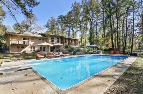 8180 Innsbruck Dr, Atlanta GA 30350-4312 exterior