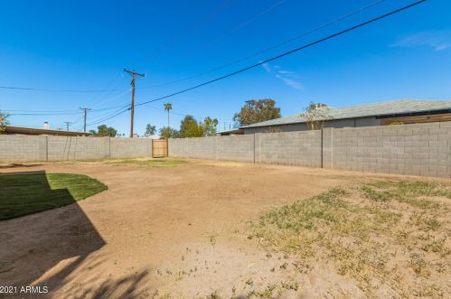 5501 39th Ave, Phoenix AZ 85029-3119 exterior