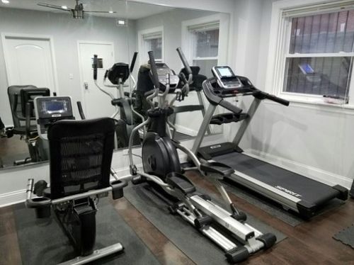 1456 Fargo Ave, Chicago IL 60626-1811 exterior