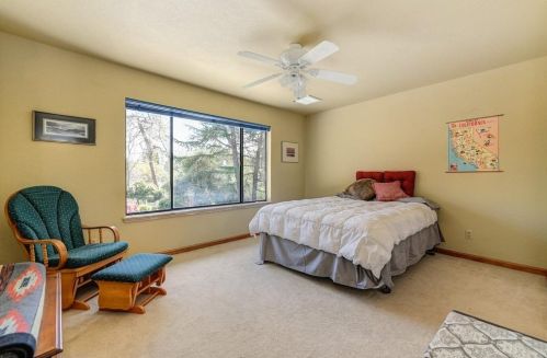 9811 Blue Lk Dr, Folsom CA 95630-1909 exterior