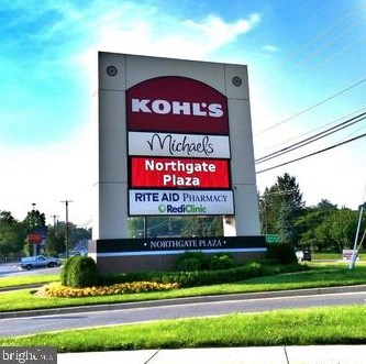 13713 Lockdale Rd, Silver Spring MD 20906-2117 exterior