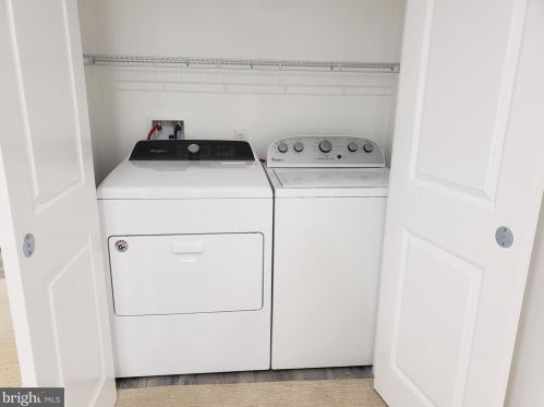 905 Mcneil Ln, Silver Spring MD  20905-4071 exterior