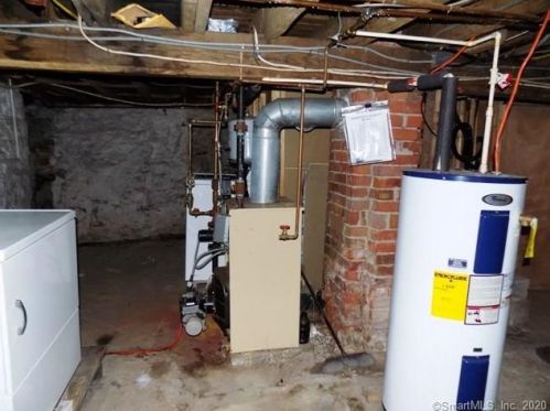 190 French St, Torrington CT 06790-6212 exterior