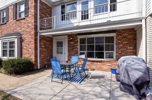 4947 Colonial Ct, Milwaukee WI exterior