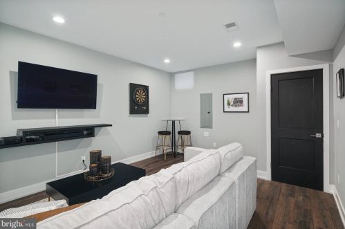 1313 29 St, Philadelphia PA 19121-4503 exterior