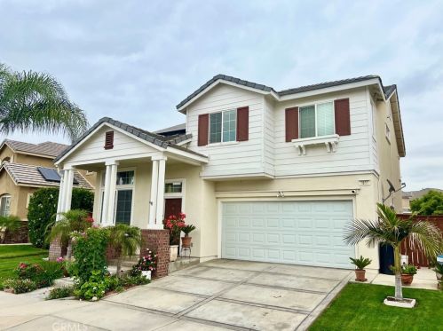 3851 Bluff St, Perris, CA 92571-7595